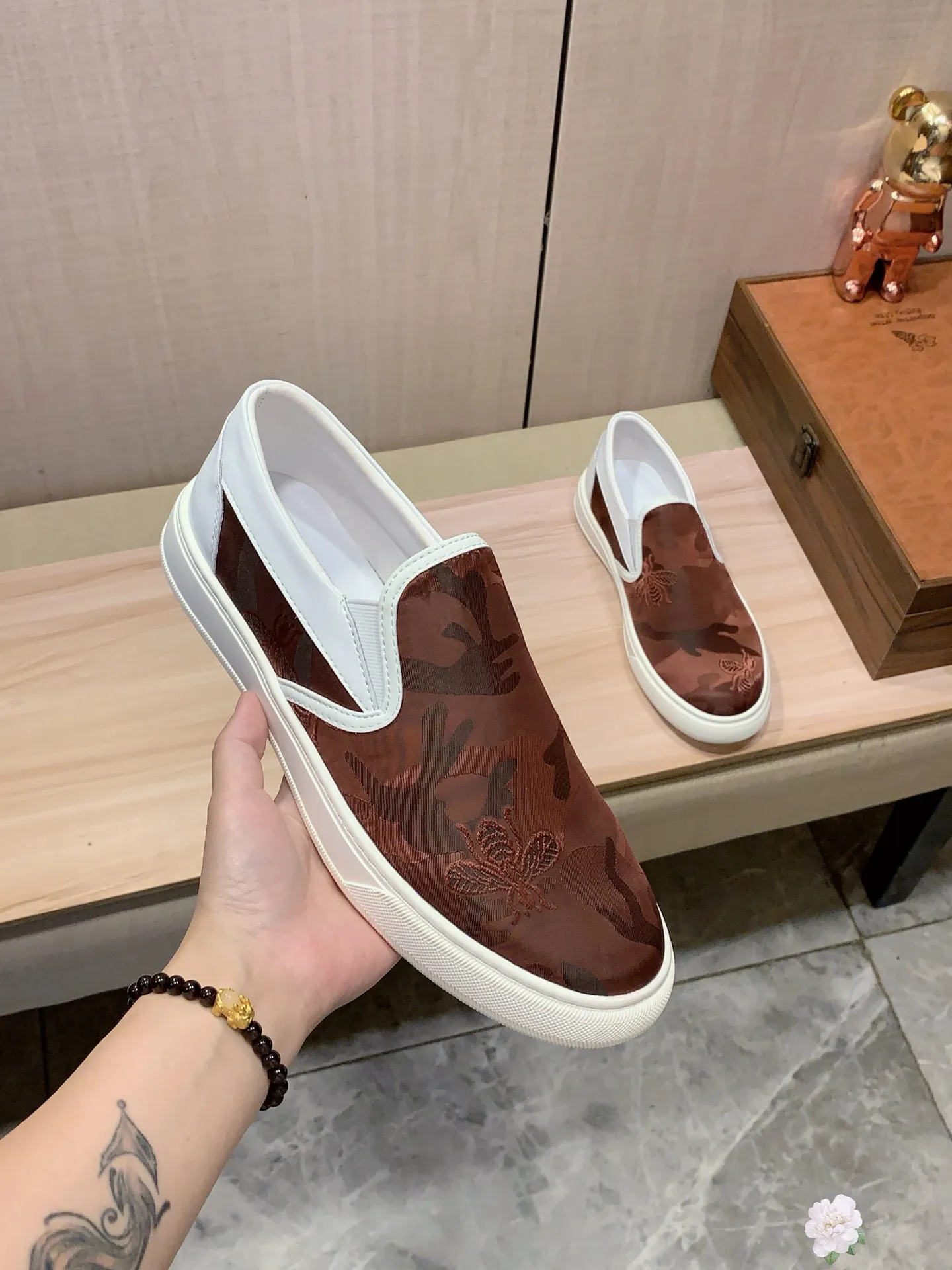 Men's men's shoes💰360💰💰🎩🎩[Lightning][Lightning] "Gucci*" The latest and most popular casual shoes, top brands [seduce] luxury~purchase, top~quality. [Strong] The upper is made of imported breathable cowhide with material ➕ breathable sheepskin lining (•) and fine workmanship. The original stylish and stylish soft rubber wear-resistant and non-slip outsole is light and comfortable on the feet. The real thing looks better when photographed in real life. No. 2661: Code: 38-44, 45 can be customized, 3️⃣ colors are available